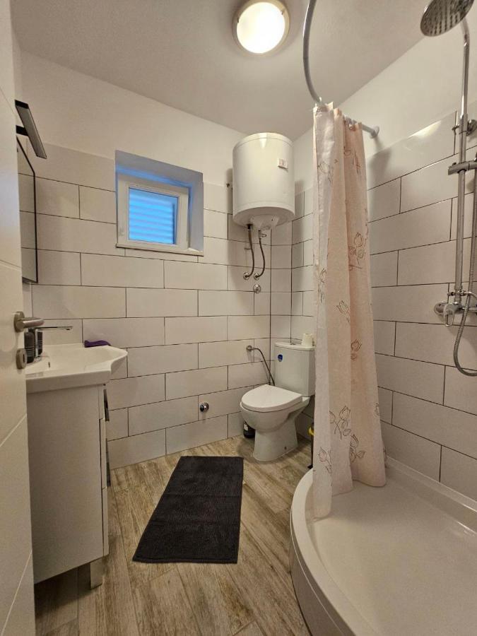 Apartman Lila Cunski Luaran gambar