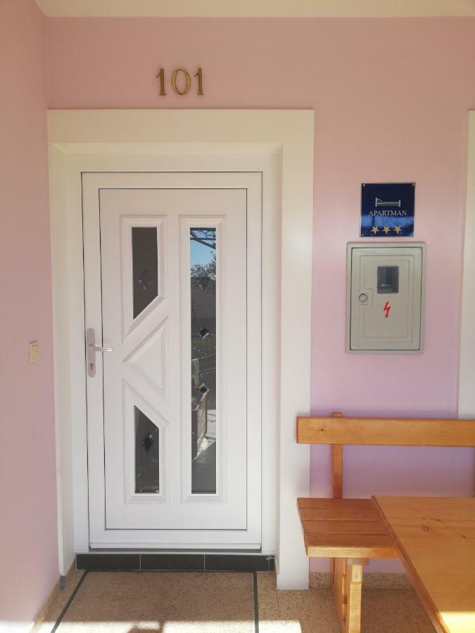 Apartman Lila Cunski Luaran gambar